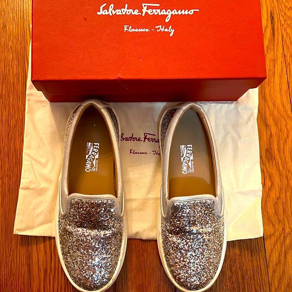 Ferragamo Size 1 (EU 32) Glitter Classic Sneaker
